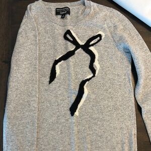 Banana Republic bow sweater, size small